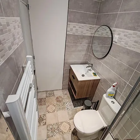 Apartment 40 M2 *