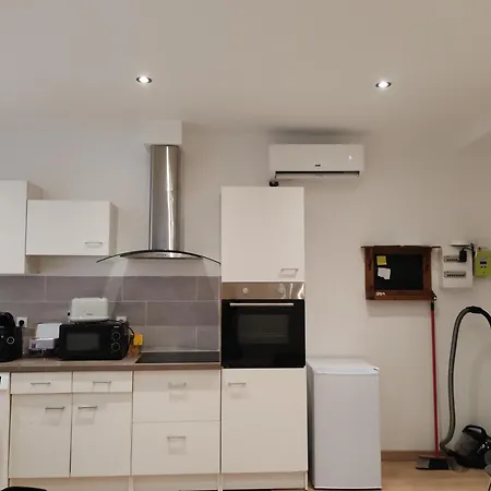 Apartment 40 M2